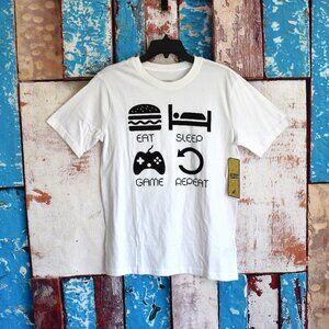 Unisex Seven Oaks Game Graphic T-Shirt Top Funny Crew Neck LARGE White NEW